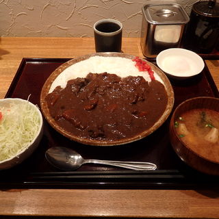 特製ビーフカレー半熟卵付(勝ちゃん )