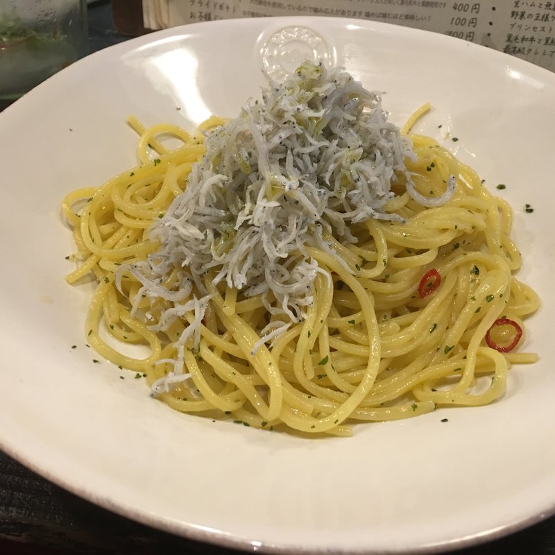 釜揚げしらすのペペロンチーノ(Italian Kitchen VANSAN 下高井戸店)