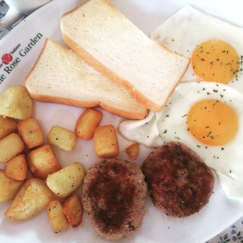 (The Rose Garden （ザ ローズガーデン）)