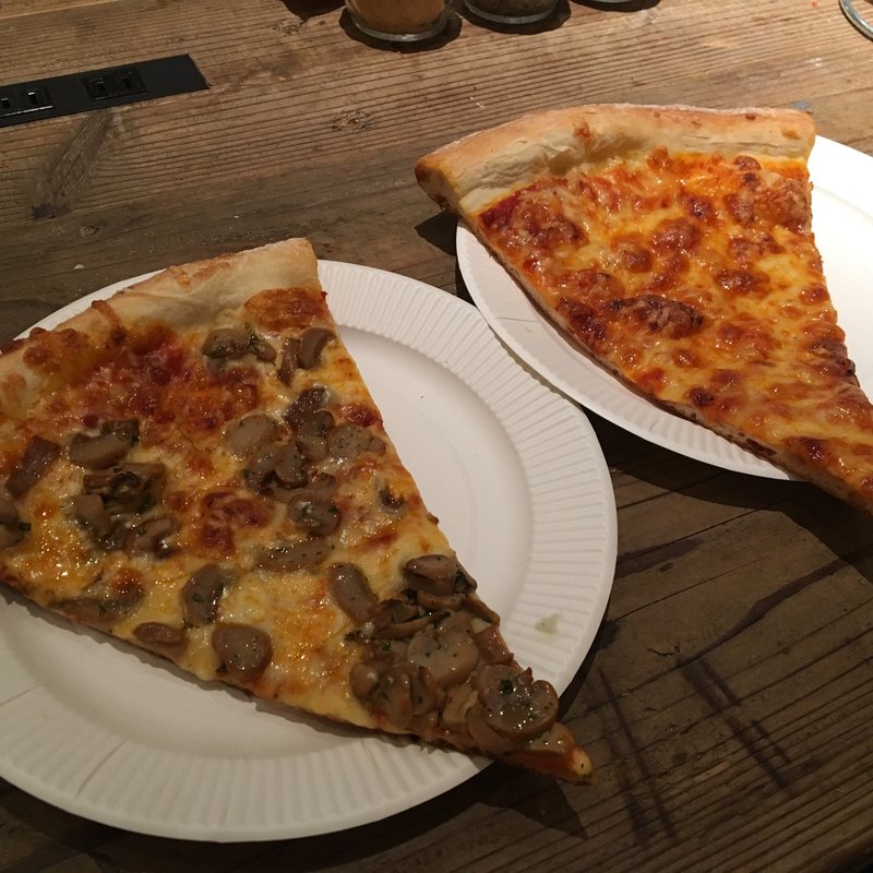 チーズスライス(PIZZA SLICE)