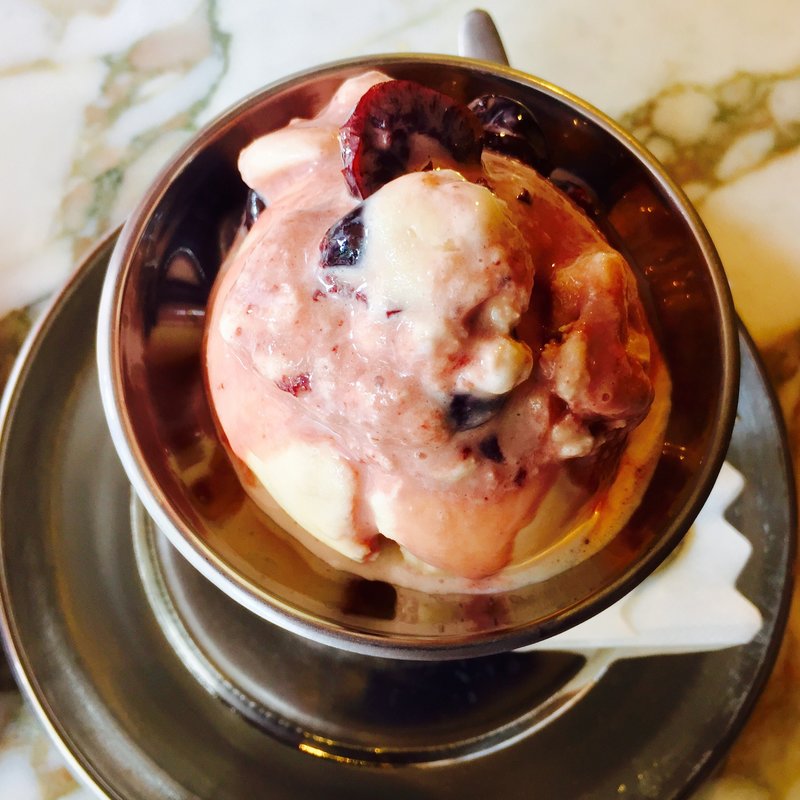 ラムチェリーのアイス(サンバレーホテル （SUNVALLEY HOTEL）)