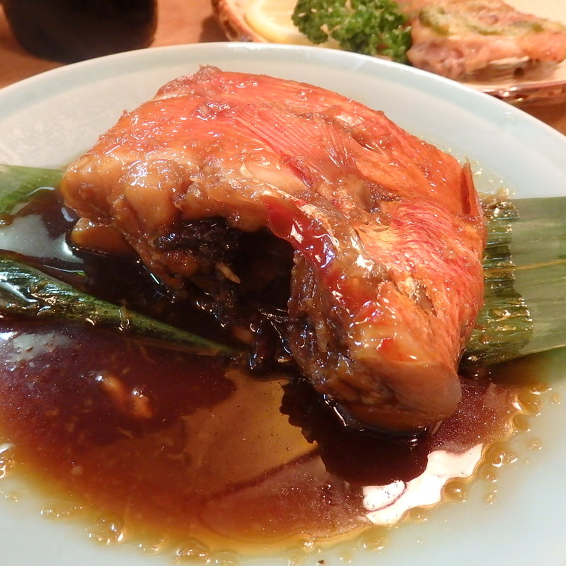 金目の煮付け(磯料理まるせん)