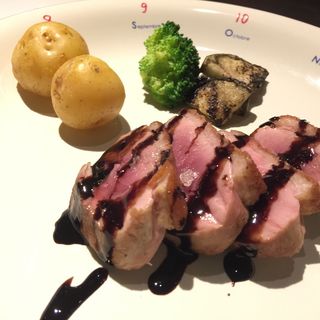 鴨肉(カフェ ドゥ シャンパーニュ （Cafe de Chanmpagne）)