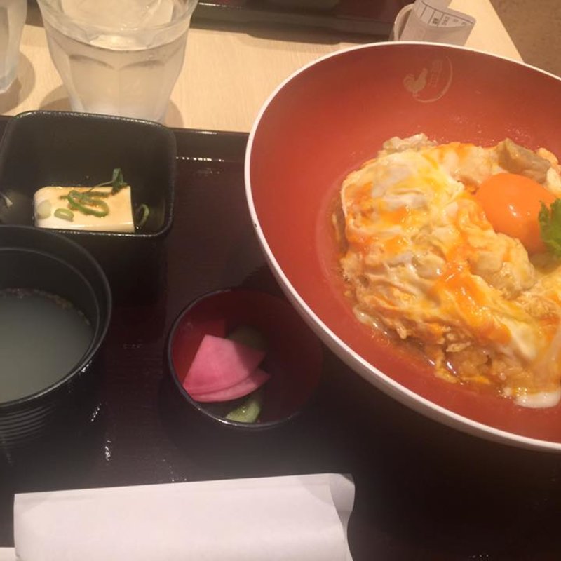 近江黒鶏親子丼(鶏月 イオンモール四條畷店)