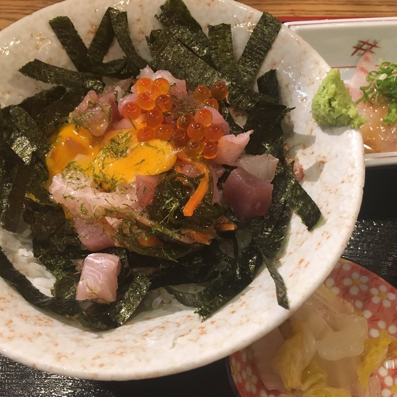 魚屋の海鮮丼(海鮮や 十兵衛 )
