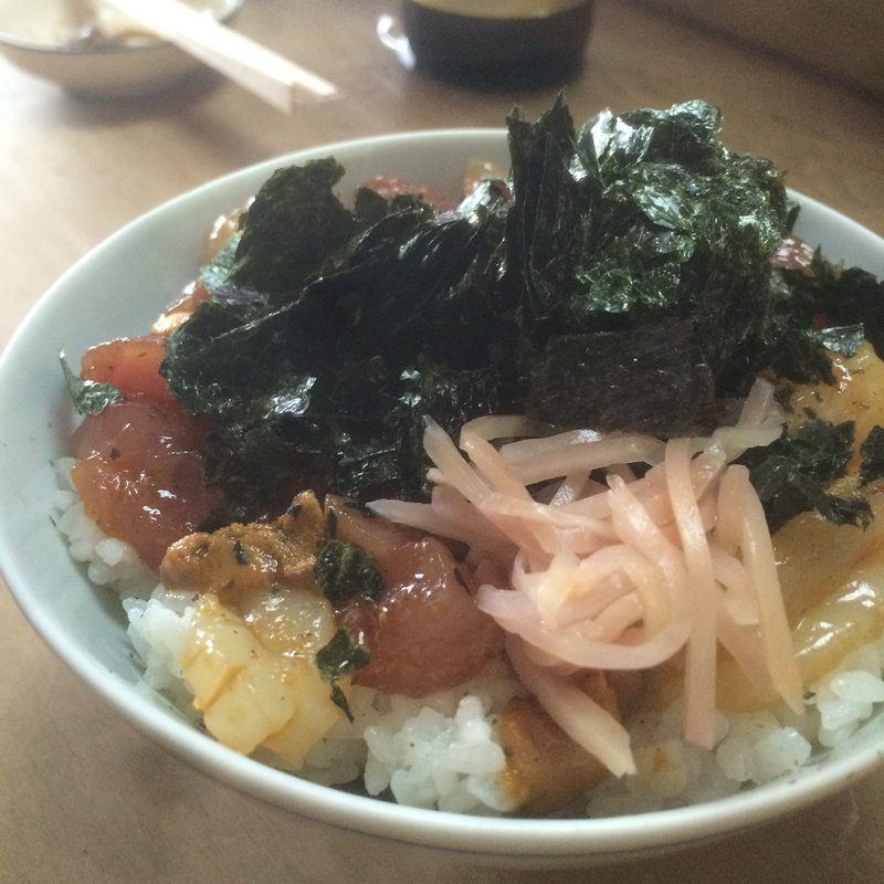 ミックス丼(さか井 （さかい）)