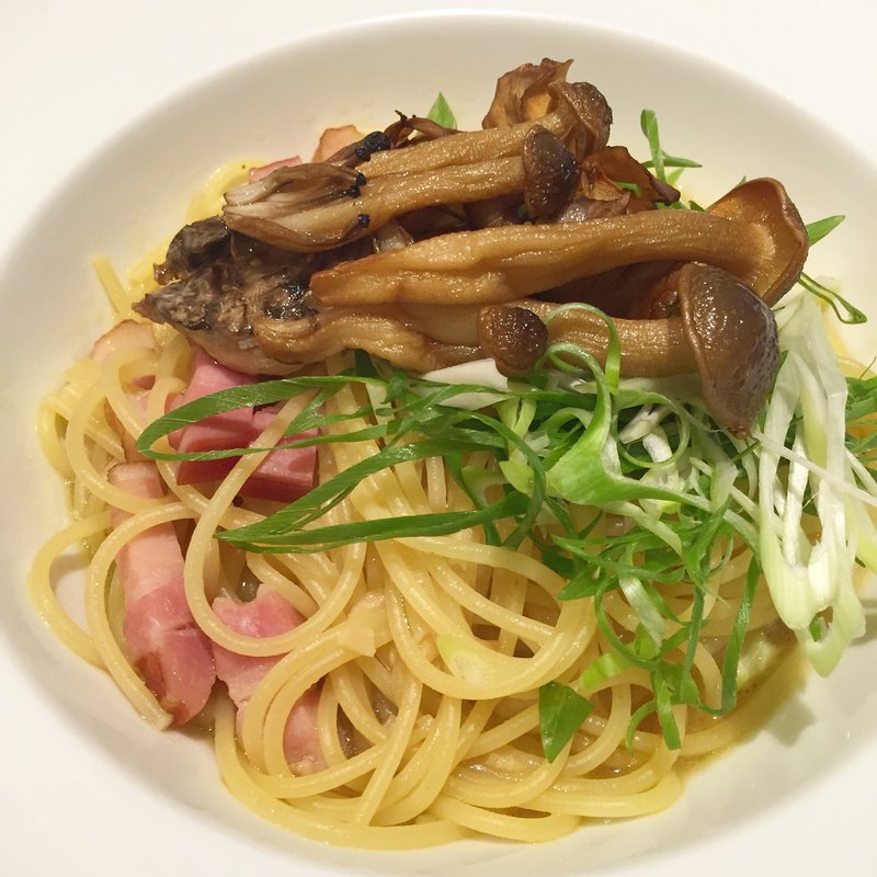 九条ねぎとカリカリベーコンの焦がしバター醤油スパゲッティ(ジュリエッタ （Giulietta）)