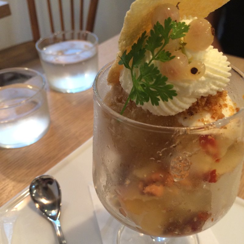 パフェシノワーズ(パティスリー ビヤンネートル｜BIEN-ETRE PATISSERIE)