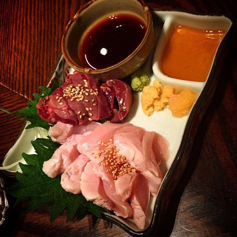 鶏刺し 二種盛り(清水 KAKUREGA （シミズ カクレガ）)