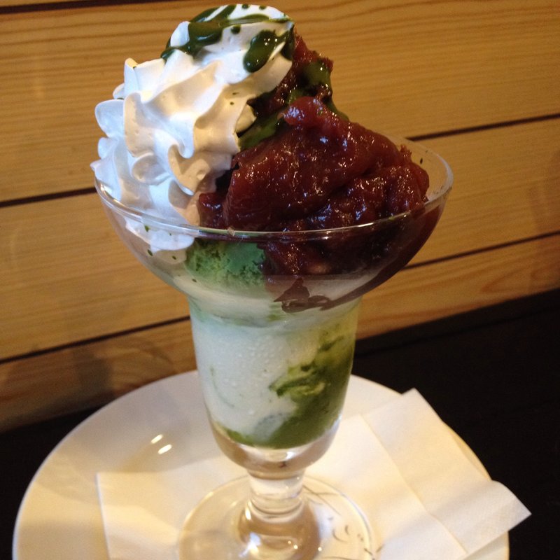 抹茶パフェ(カフェレストランすいごう)