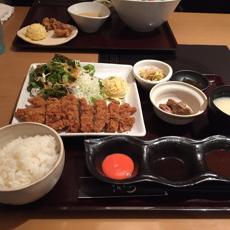 ロースとんかつ定食(佐くら ブリーゼブリーゼ （さくら）)