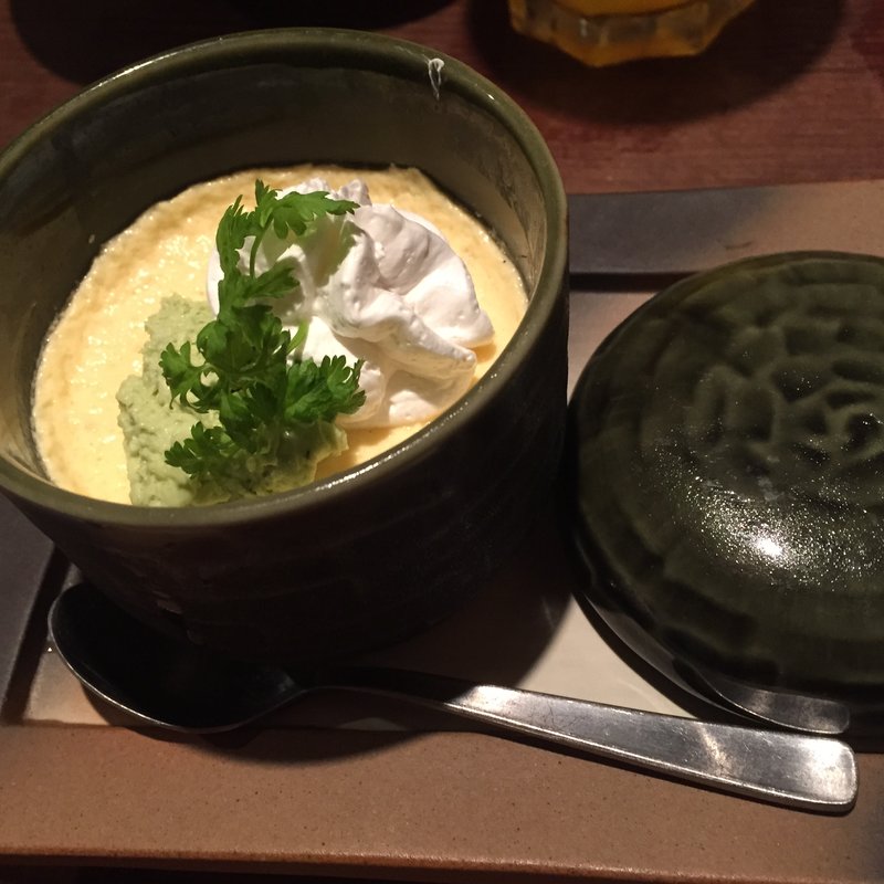 とろける自家製プリン　抹茶クリームチーズのせ(六献 品川店)