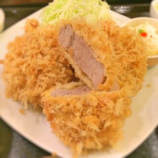 霧降り高原豚シャ豚ブリアン(180g)かつ定食	(成蔵 （ナリクラ）)