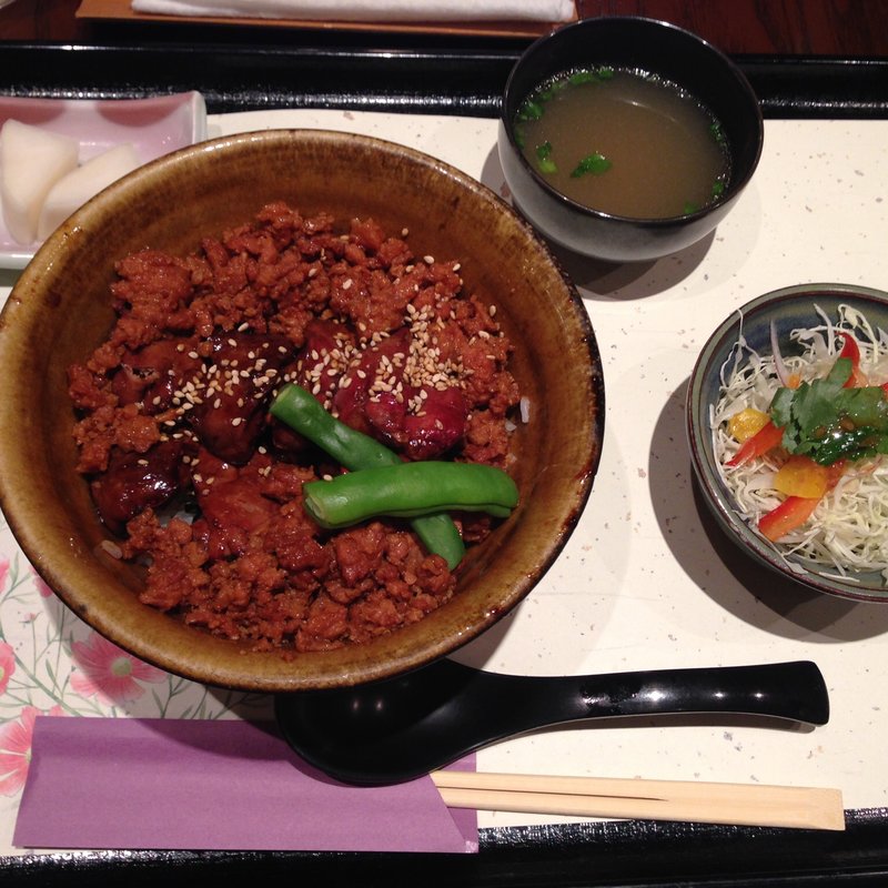 レバー丼(銘鶏やき鳥 鳥仙)