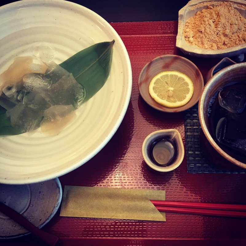 冷やしわらびもち(ドリンクセット)(町屋カフェ 太郎茶屋 鎌倉)