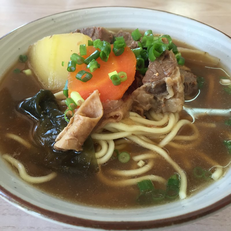 牛そば(新垣食堂)