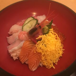 海鮮丼(湊一や 大阪本町駅前店 （ミナトイチヤ）)