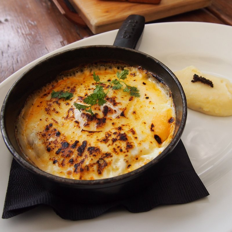 Staub鍋 挽き肉ナスのトマト煮込み(MERCER CAFE Kamakura)
