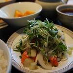 味噌汁と魚料理と美味しいご飯(日本茶カフェ一日 （ひとひ）)