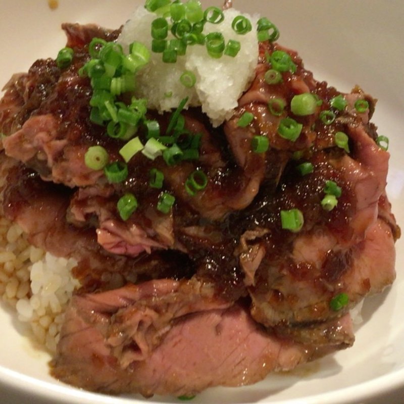 ローストビーフ丼(HYGEIA 赤坂店 （ハイジア）)