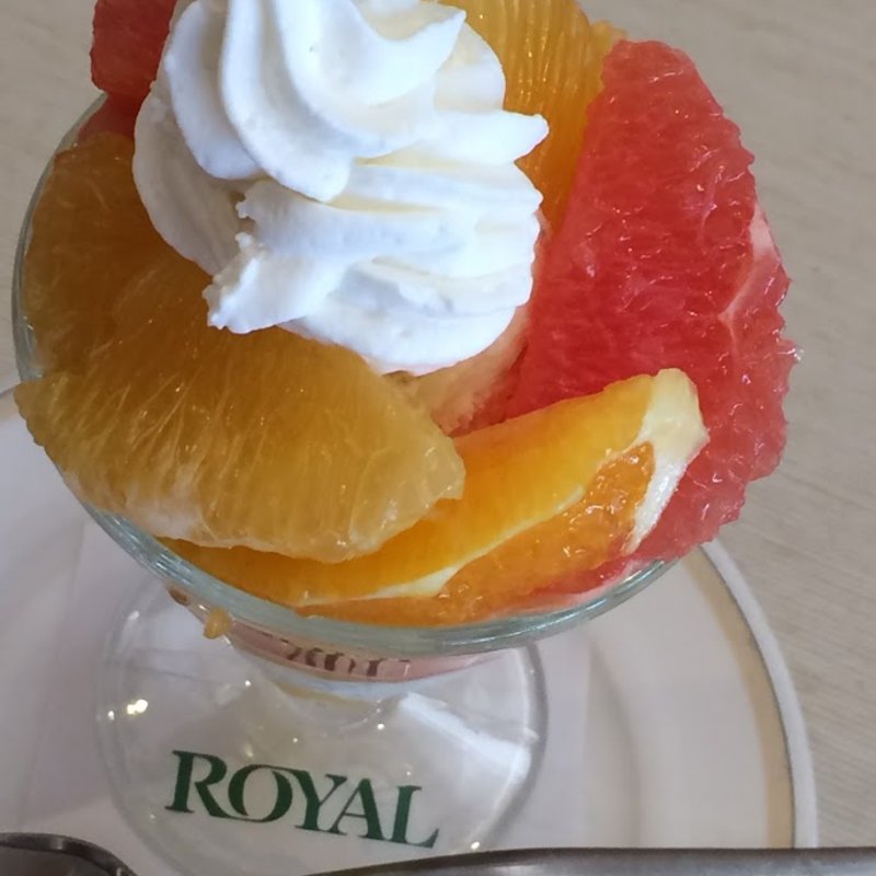 フルーツパフェ(ロイヤル コーヒーショップ 羽田空港店 （ROYAL Coffee Shop）)