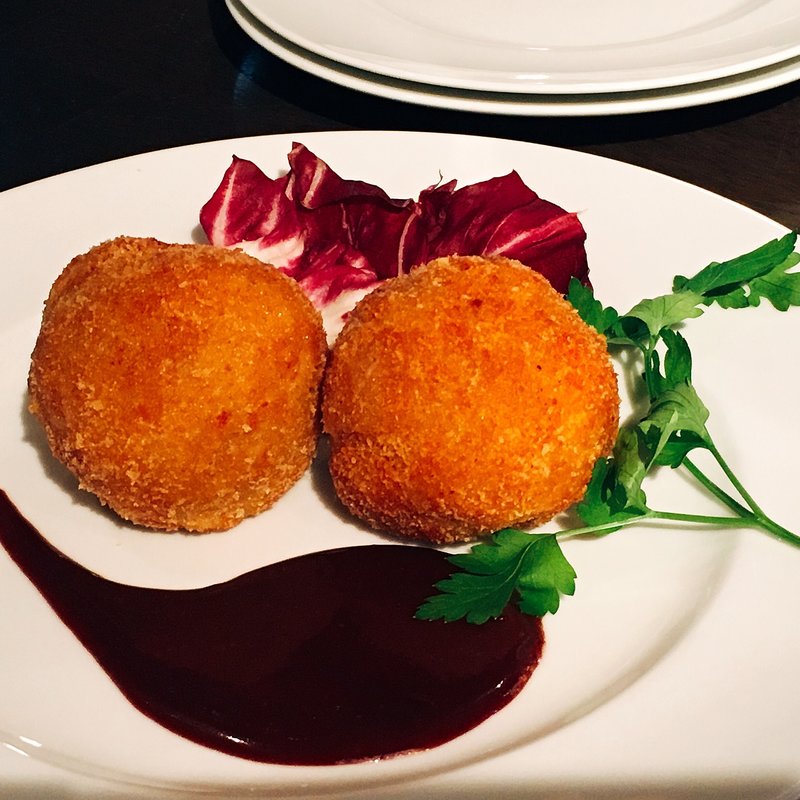 フォアグラ入りメンチカツ(beer&wine厨房tamaya八丁堀店)