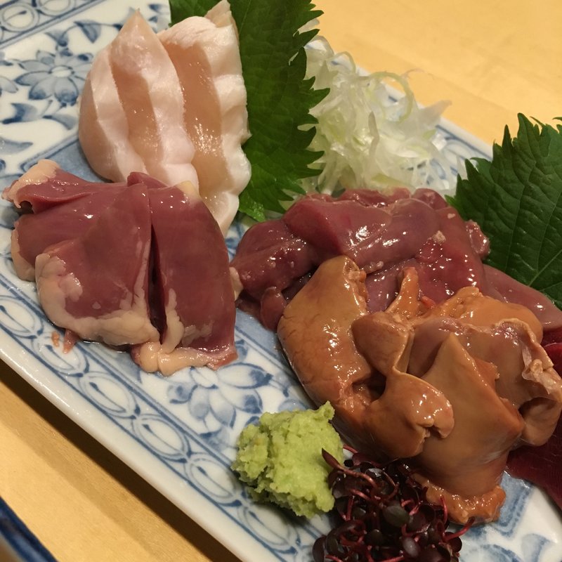 とり刺(焼鳥 わかば)