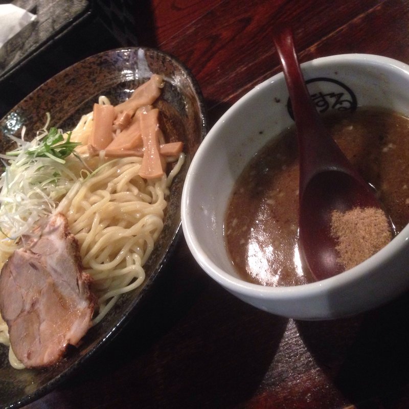 つけ麺(麺やすする)