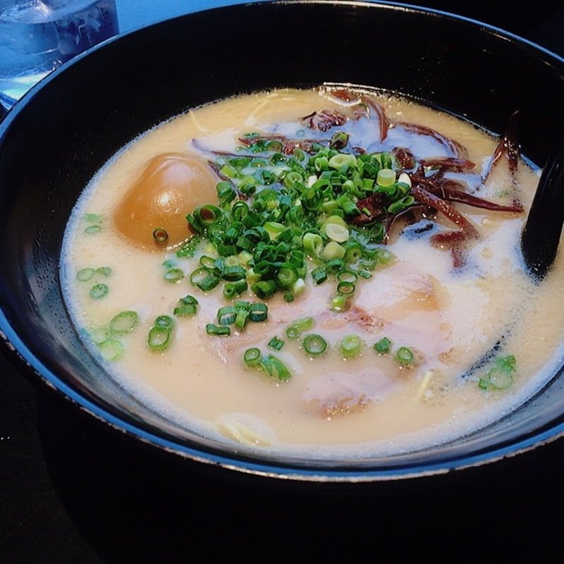 和風とんこつ 煮玉子らうめん(らうめん侍の侍 金沢百番街店 )