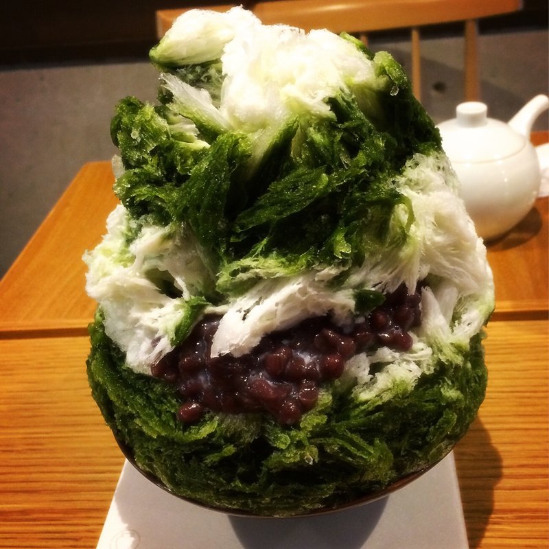 利休抹茶ミルク金時(茶寮 つぼ市製茶本舗 堺本館)