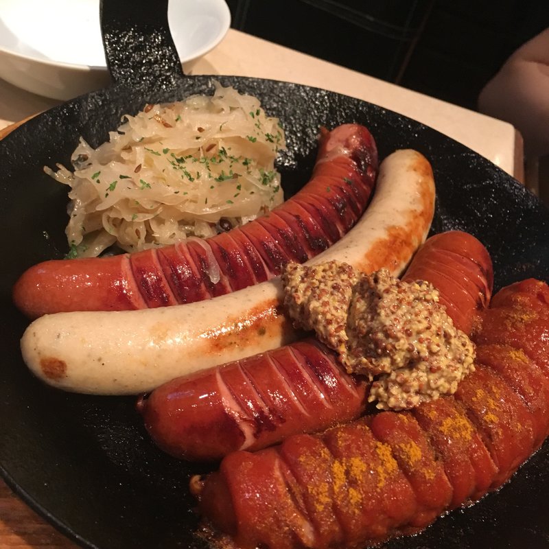 ドイツ直輸入ソーセージ盛り合わせ4種(フランツクラブ 新丸ビル （FRANZ club）)