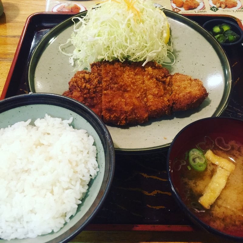 サービス定食(とんかつ志味津表参道店)