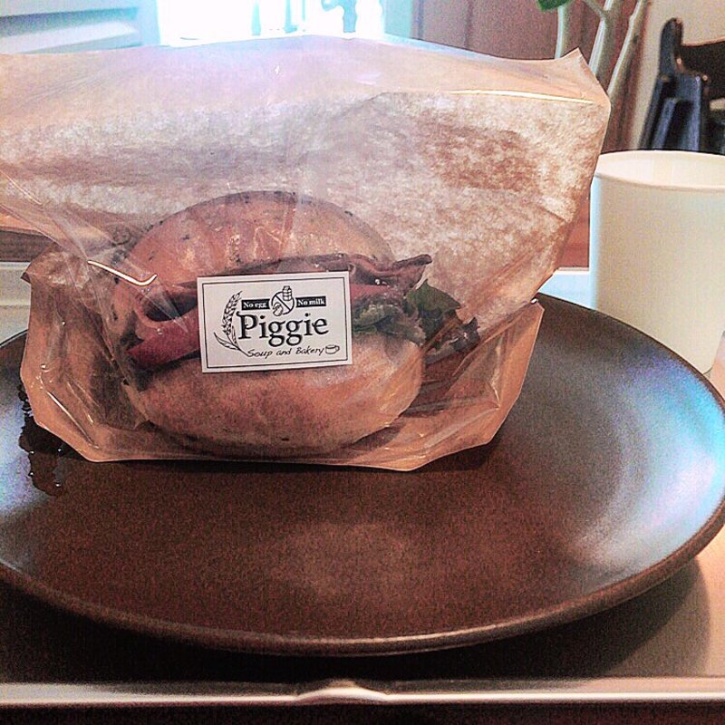 BLTバーガー(スープとパンのお店「ピギー（Piggie）」)