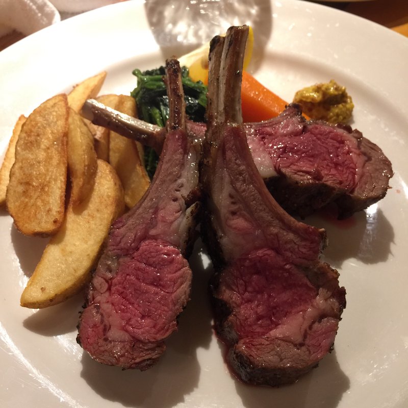 仔羊ロース肉の炭火焼 香草風味(マーケットレストランAGIO 新宿店)