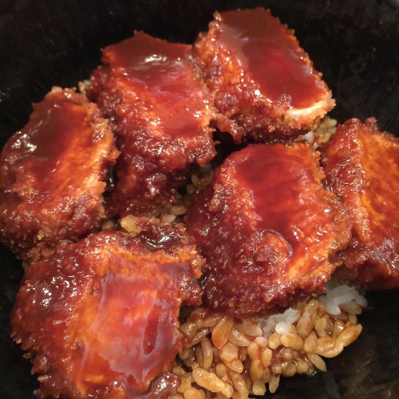 ひれかつ丼(矢場とん 矢場町本店 （やばとん）)