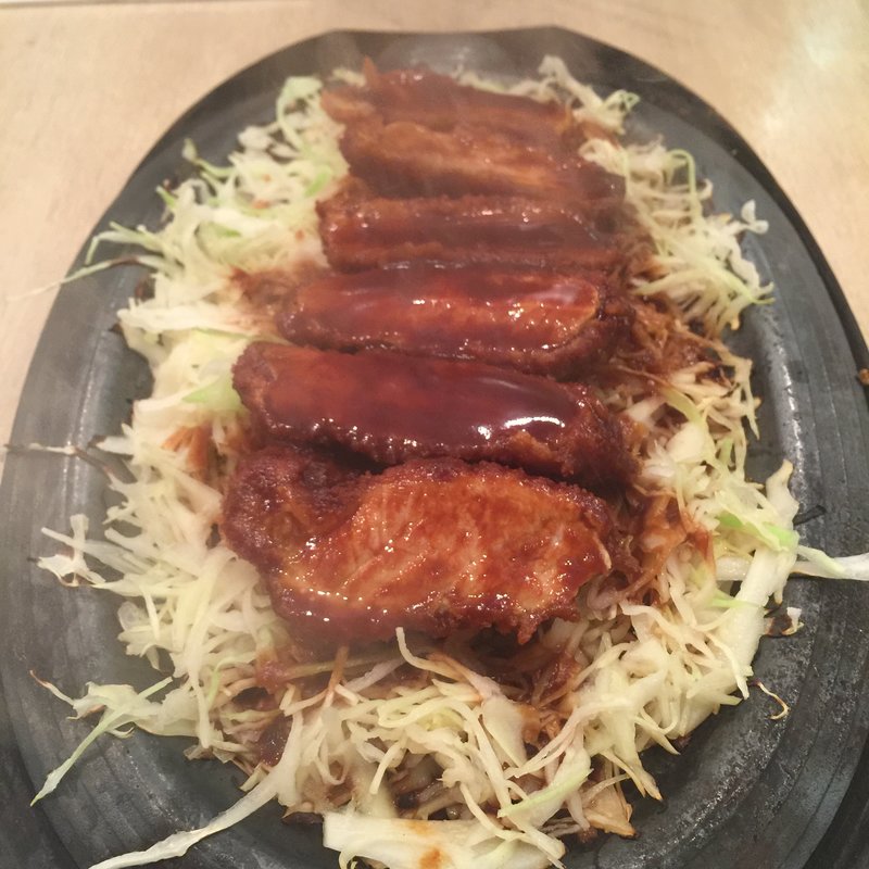 鉄板とんかつ(矢場とん 矢場町本店 （やばとん）)