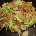 焼きそば　ポテト入り(もんた・きよみず )