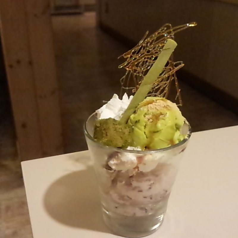 抹茶づくしパフェ(小麦や)