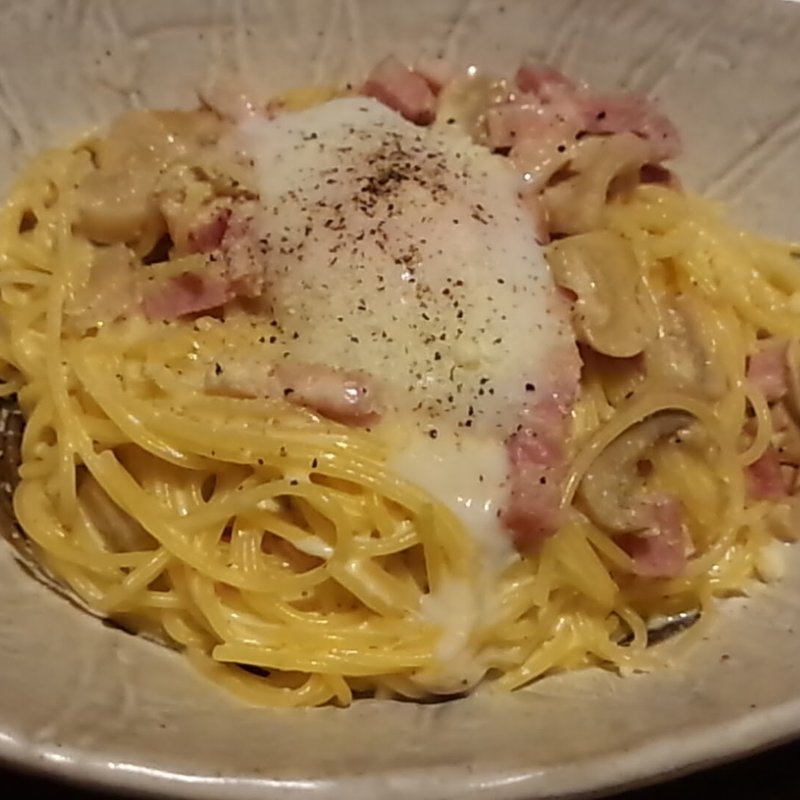 炭焼き風カルボナーラ(青の洞窟 )