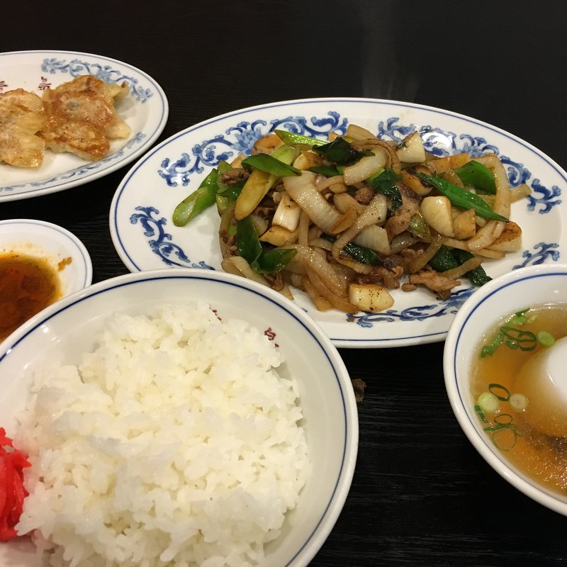 餃子／肉ニンニクねぎ炒め／小ライス(青島 （チンタオ）)