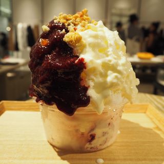 ミックスベリーとレアチーズヨーグルト(コビ コーヒー ボックス （COBI COFFEE box）)