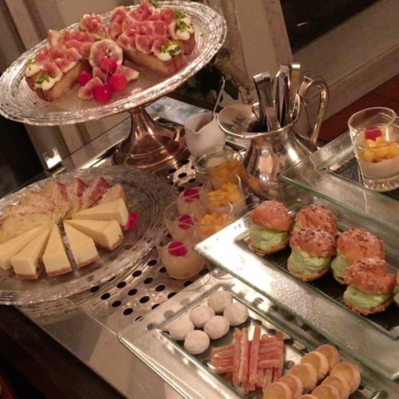 牛ロースやデザートワゴンを楽しむ贅沢フリードリンク付ランチ(クルーズクルーズTHE GINZA （CRUISE CRUISE THE GINZA）)