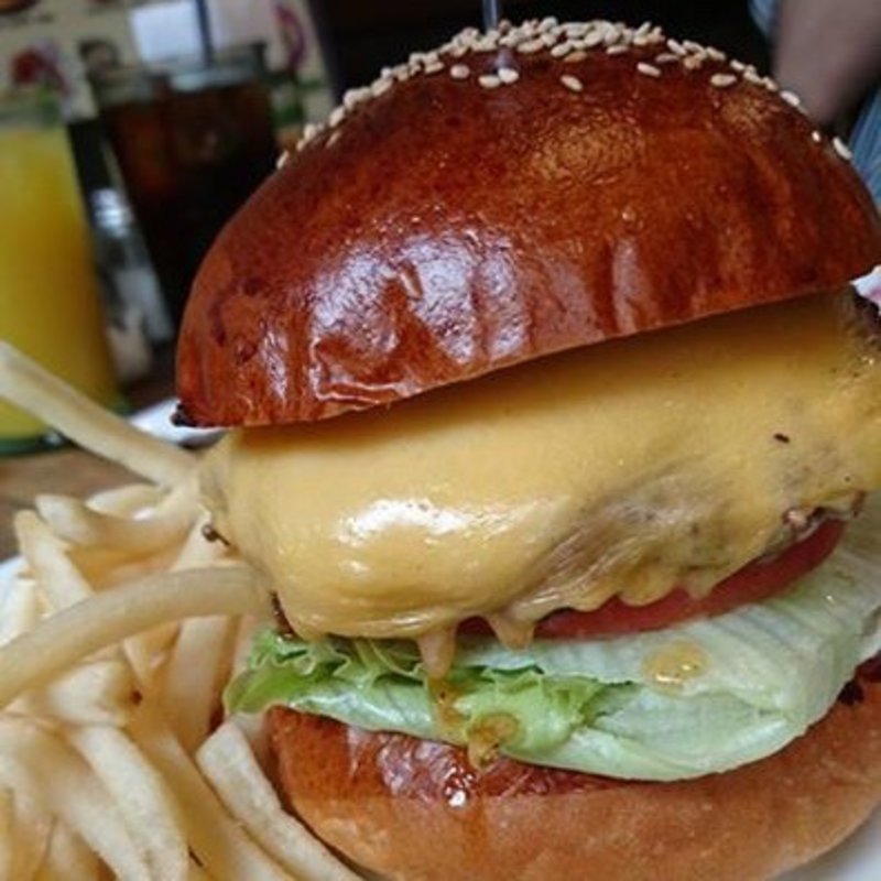 チーズバーガー(ジューシー・オールスターズ ハングリーヘブン)