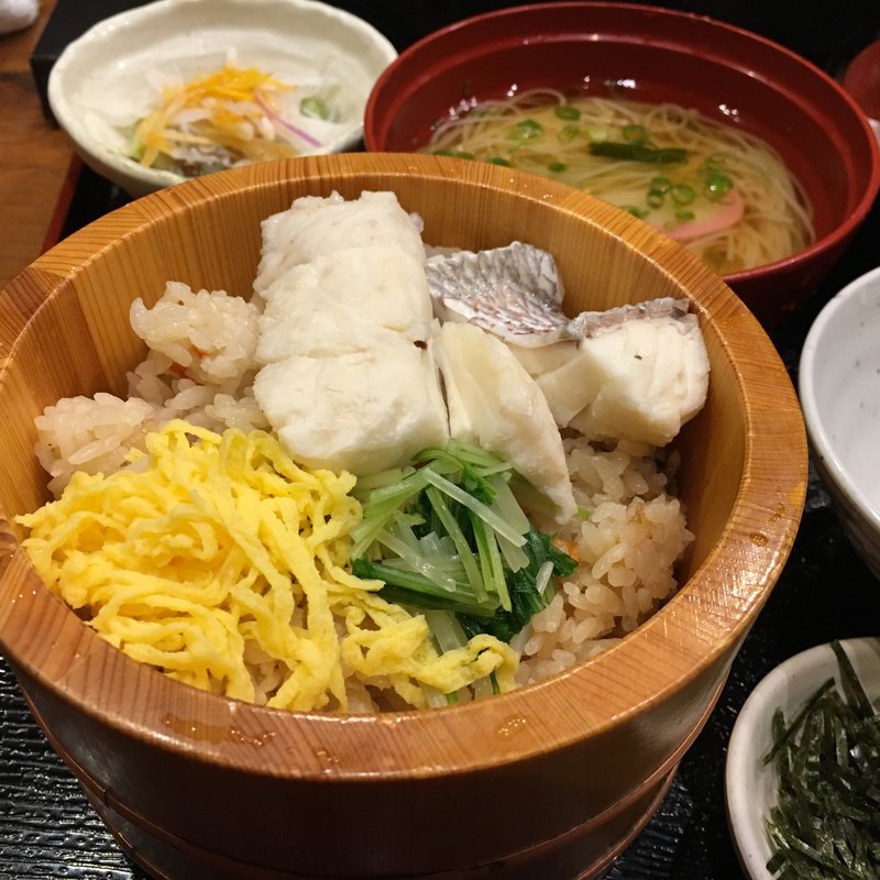 鯛めしセット(郷土料理 五志喜 本店 （ごしき）)