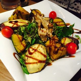 (肉寿司 神楽坂毘沙門店 （【旧店名】肉学肉寿司）)