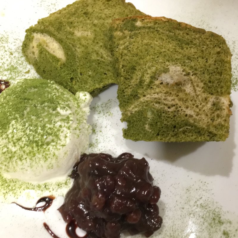 ほろにが抹茶シフォンケーキ(丘の上 C-flat （シー フラット）)