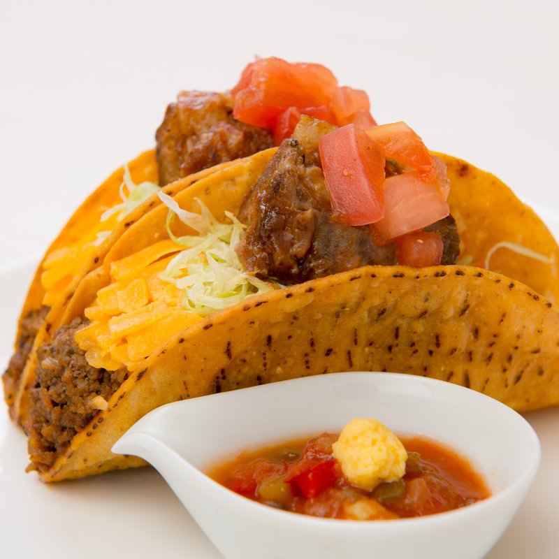 ソーキタコス2P(豊見城タコライス （トミシロタコライス）)