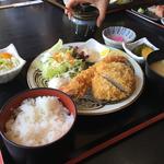 ヒレカツと海老フライの定食(佐久平食堂 )