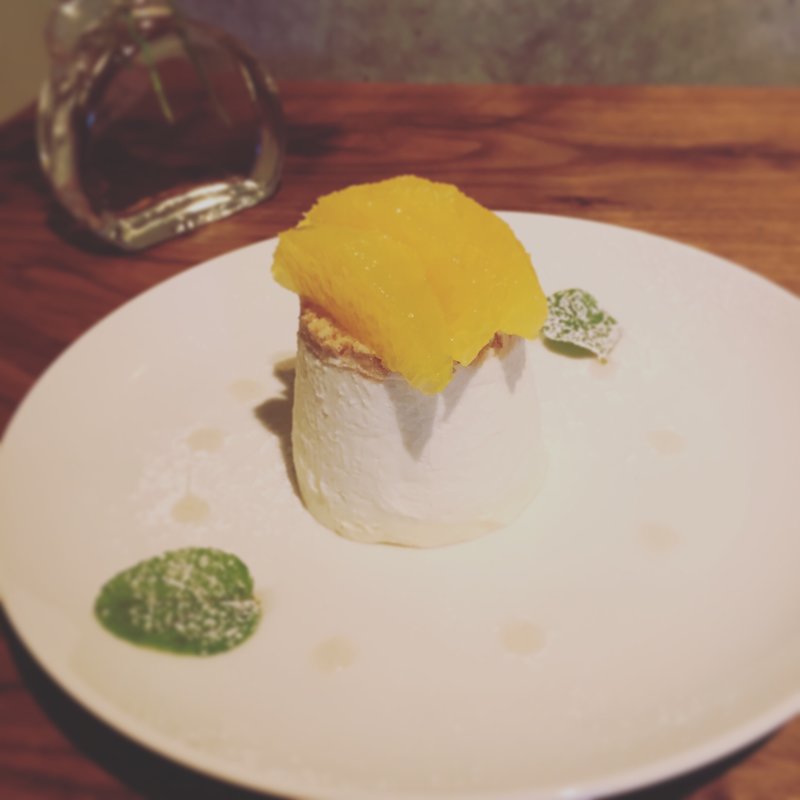 レアチーズケーキ(サードプレイス カフェアンドバル （THIRD PLACE CAFE and BAR）)