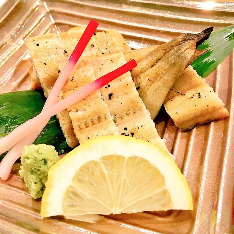 鰻の白焼き(すし和食のお店田まい （たまい）)